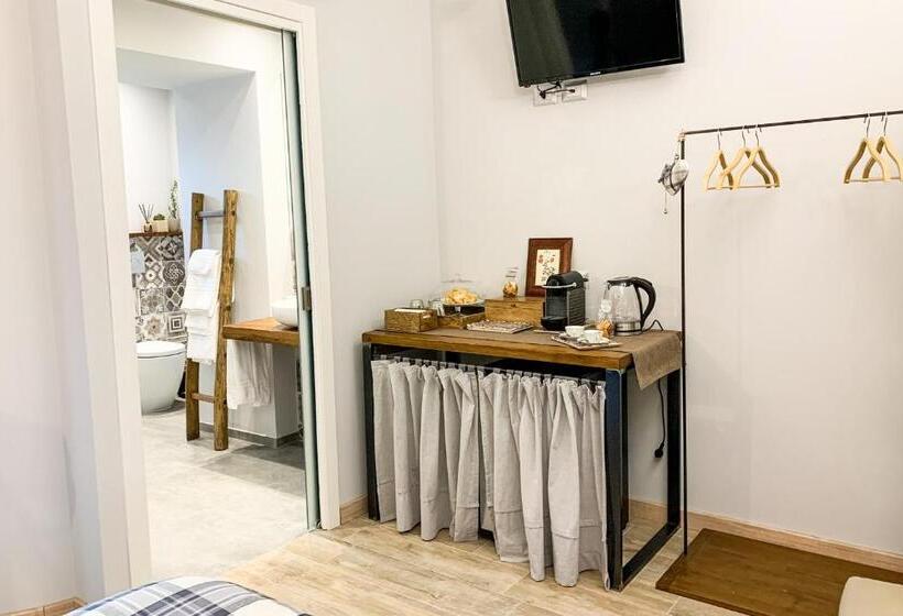 Номер Стандарт Кровать Кинг Адаптированный для Инвалидов, Locanda Vecchio Cipresso