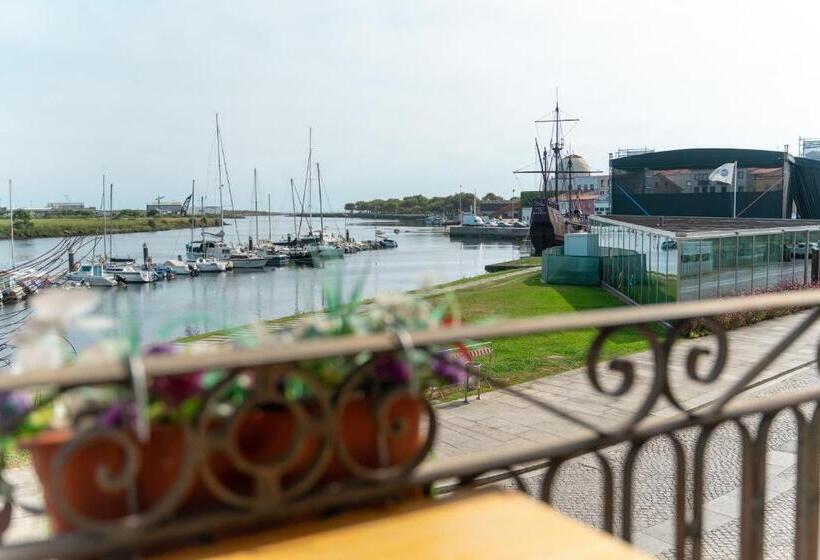 Номер Стандарт с Балконом, Naval Guest House & Bistro