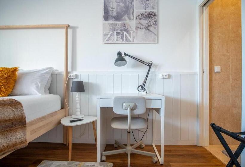Номер Стандарт, Naval Guest House & Bistro