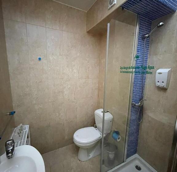 Номер Стандарт Трехместный, Naval Guest House & Bistro