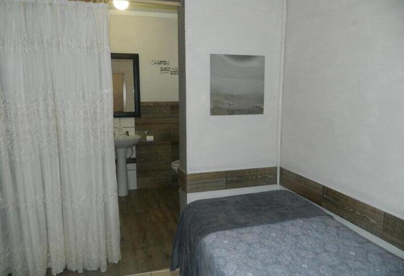 اتاق خانوادگی با چشم‌انداز باغ, Aub Guesthouse   Mariental
