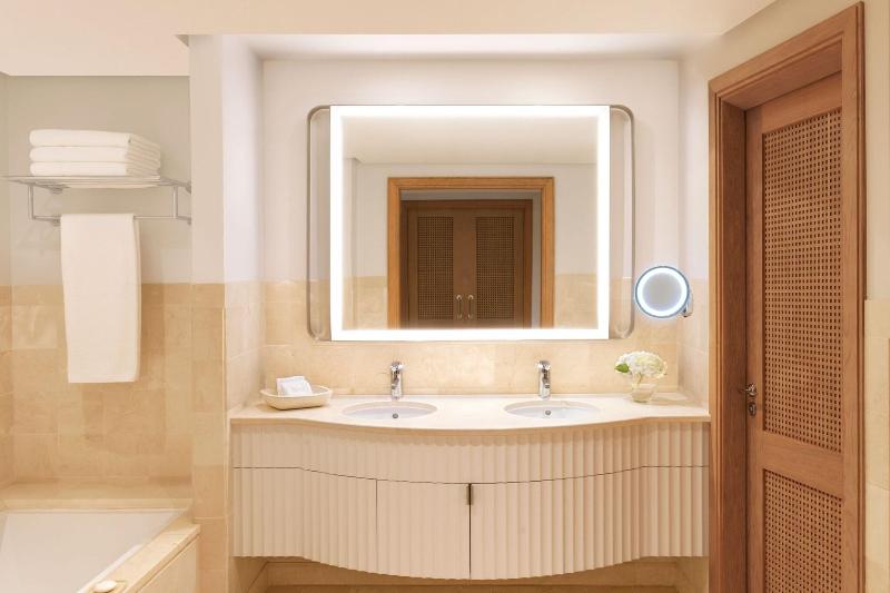 سوئیت با تخت بزرگ, The Ritzcarlton Tenerife, Abama