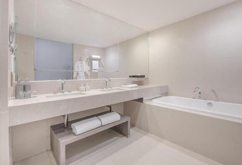 Deluxe Suite King Bed, Vie Hotel Bangkok, Mgallery