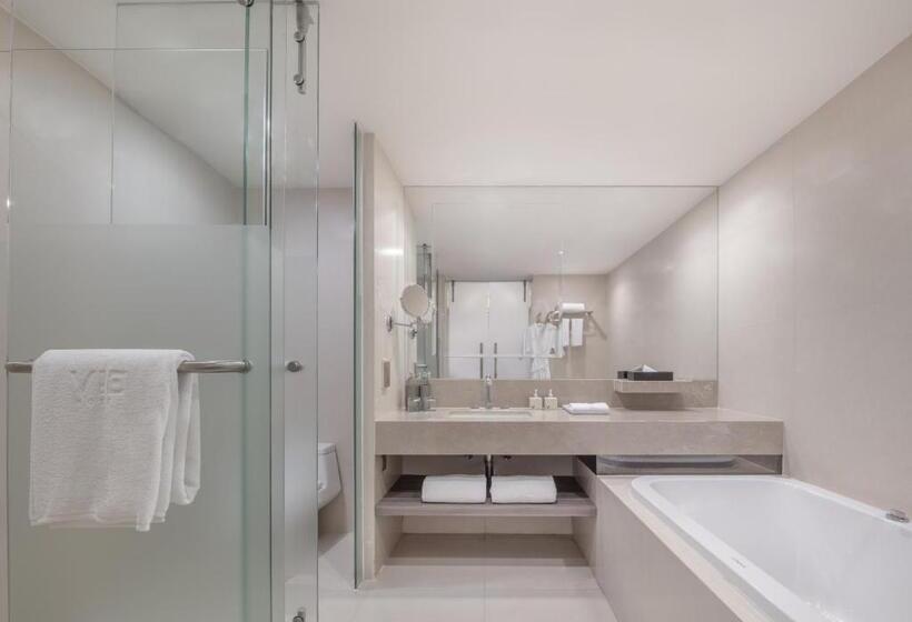 سوییت خانوادگی, Vie Hotel Bangkok, Mgallery