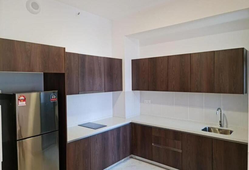 패밀리 스위트, Zulanie Suite Troika Residence, Spacious And Cozy With Pool, Free Wifi & Netflix In Golden Triangle