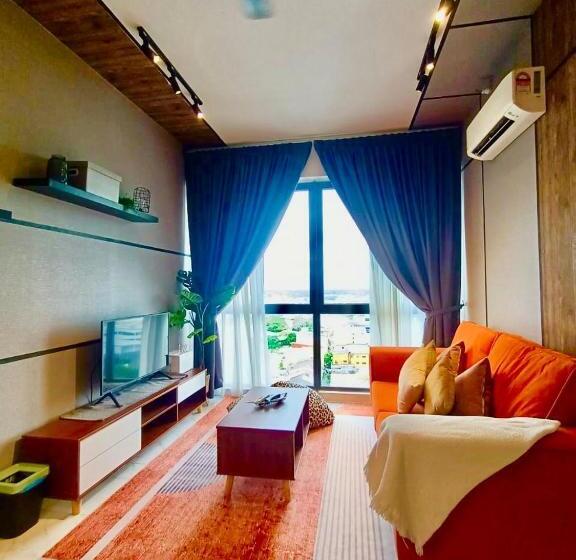 디럭스 스위트 킹 침대, Zulanie Suite Troika Residence, Spacious And Cozy With Pool, Free Wifi & Netflix In Golden Triangle