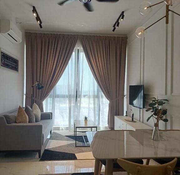 디럭스 스위트, Zulanie Suite Troika Residence, Spacious And Cozy With Pool, Free Wifi & Netflix In Golden Triangle