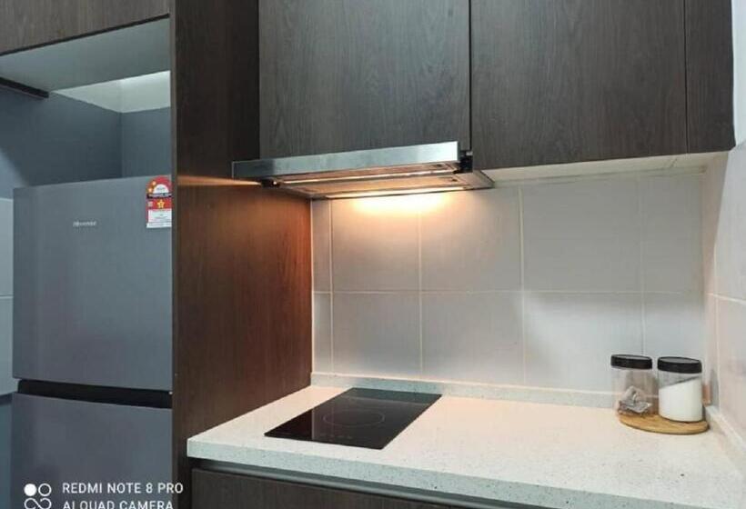 침실 2개 아파트, Zulanie Suite Troika Residence, Spacious And Cozy With Pool, Free Wifi & Netflix In Golden Triangle