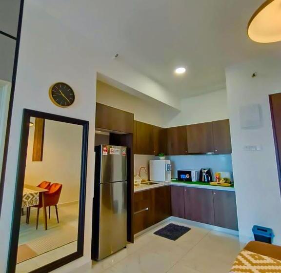 디럭스 스위트 킹 침대, Zulanie Suite Troika Residence, Spacious And Cozy With Pool, Free Wifi & Netflix In Golden Triangle