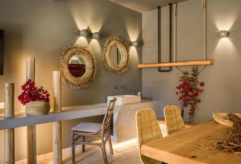 디럭스 패밀리 룸, Avithos Resort