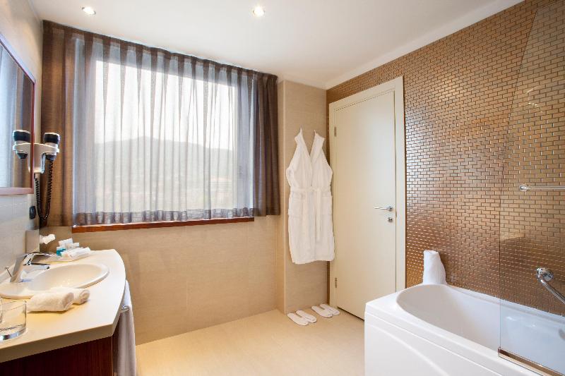 Номер Стандарт, Holiday Inn Salerno Cava De  Tirreni, An Ihg
