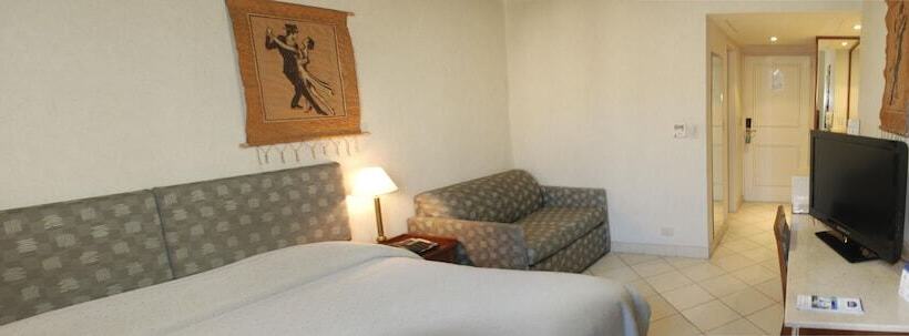 اتاق استاندارد سه نفره, O2 Hotel Buenos Aires