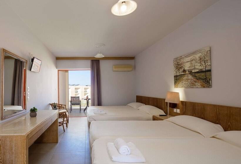 家庭间, Rethymno Village