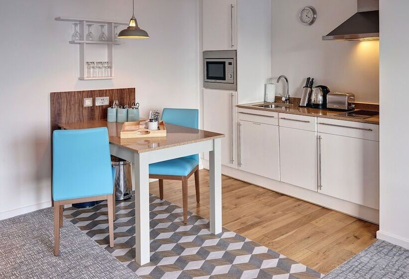 스위트, Staybridge Suites Liverpool, An Ihg