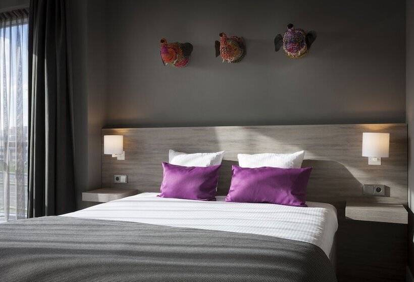 Номер Клуб, Van Der Valk Hotel Brussels Airport