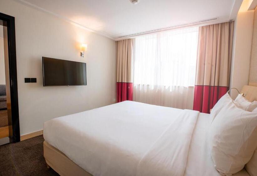 Люкс Superior, Novotel Riyadh Al Anoud