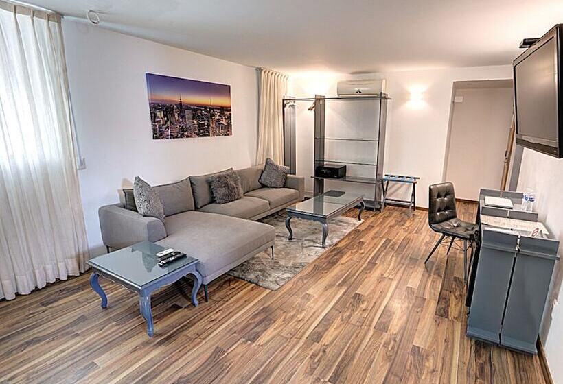 Chambre Deluxe, Clarum 101