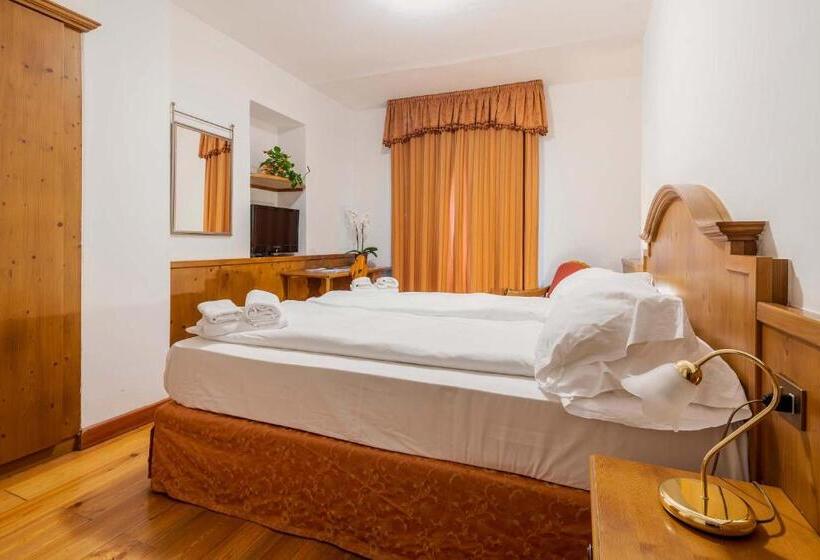 Номер Стандарт, Royal Hotel Cortina
