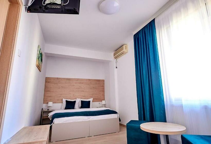 Апартаменты 2 Спальни, Roxy & Maryo  Restaurant  Terasa  Loc De Joaca Pentru Copii  Parcare Gratuita