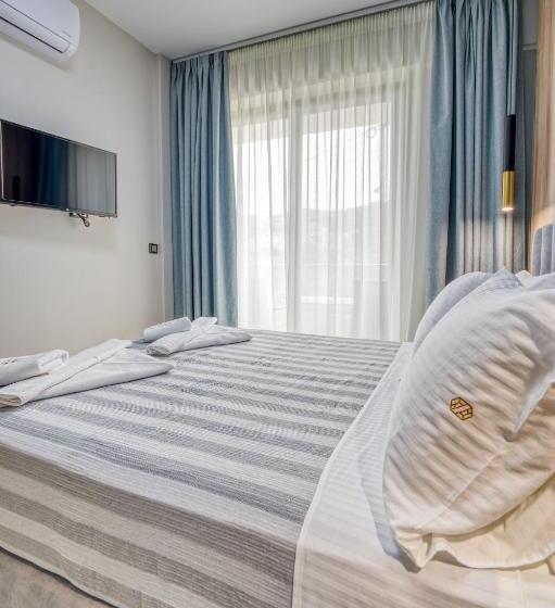 Полулюкс, Sapphire Horizon Suites