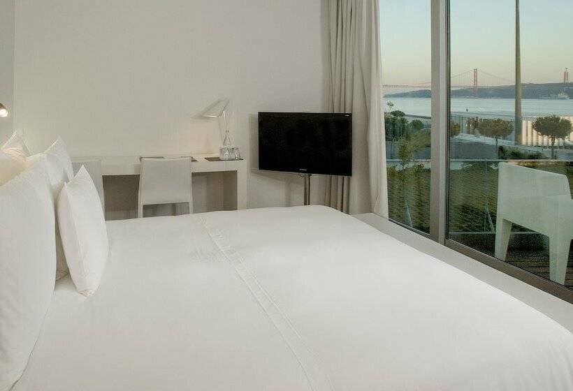 带阳台的高级房间, Altis Belem Hotel & Spa, A Member Of Design Hotels