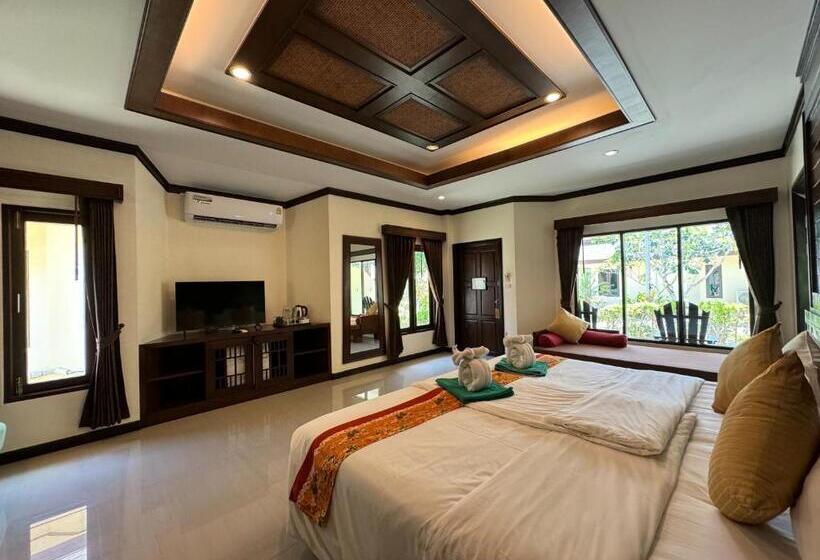 Бунгало Премиум, Beach Bungalow At Lanta Resort