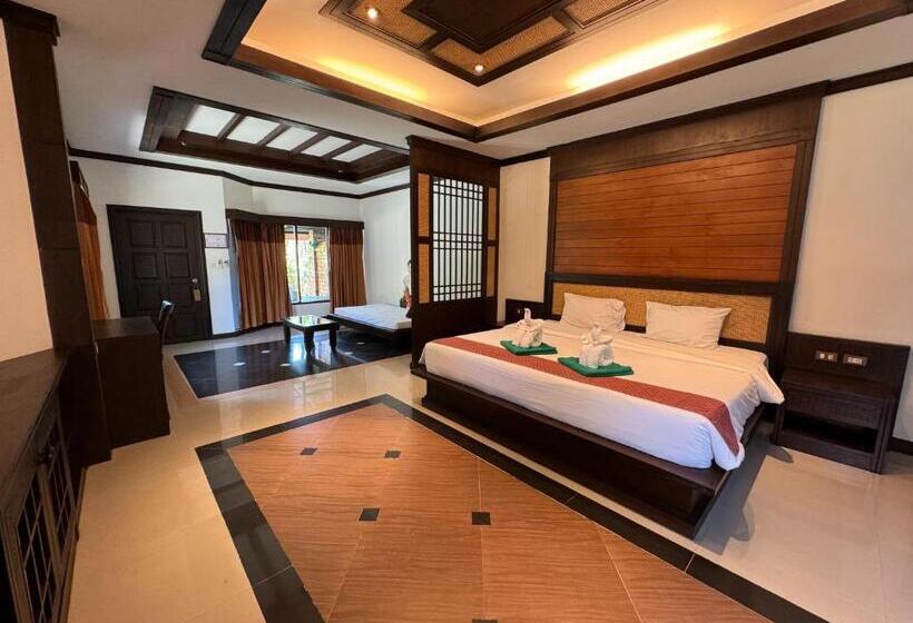 Люкс Вид на Сад, Beach Bungalow At Lanta Resort
