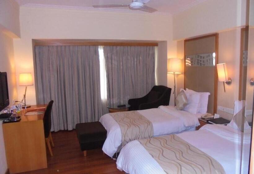 俱乐部房间, Lords Plazaankleshwar
