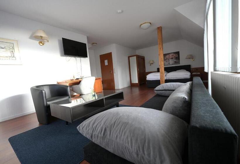 Студио Стандарт с Балконом, Landhotel Hirsch
