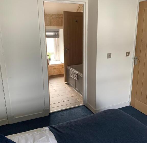 Family Suite, Lochindaal