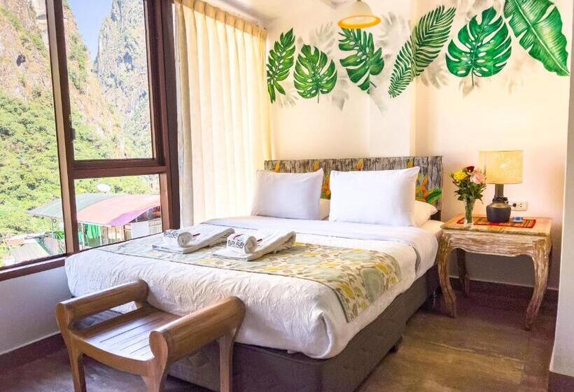 اتاق خانوادگی با چشم‌انداز کوه, Rupa Rupa High Jungle Eco B&b