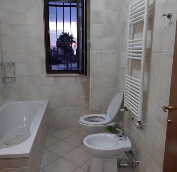 اتاق خانوادگی, Casa Per Ferie Aurora
