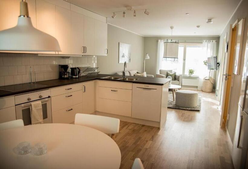 Апартаменты 2 Спальни, Sky Hotel Apartments Valla Berså