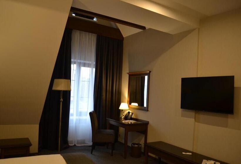 스위트, Optima Collection Bergshloss Rivne