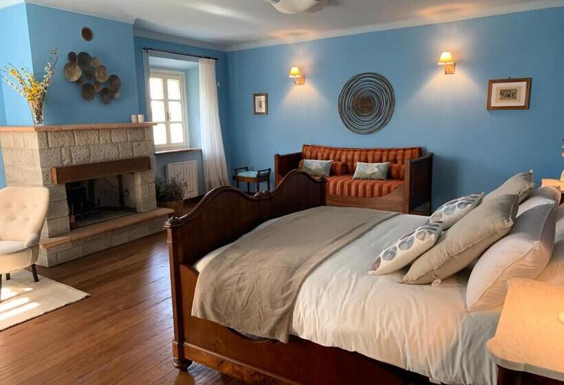 주니어 스위트, Borgo La Morra
