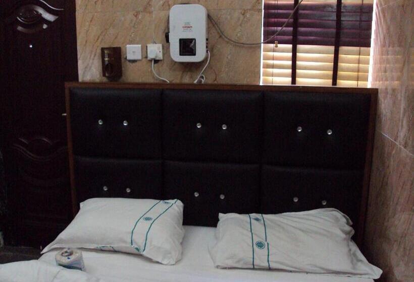 اتاق اکونومی, Elites Lodge