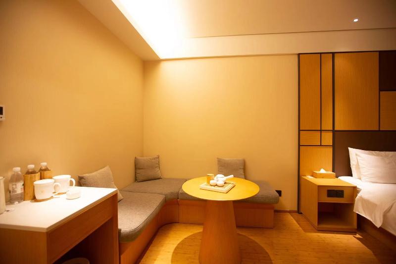 Номер Superior, Atour Hotel Zhengzhou Xinzheng International Airport