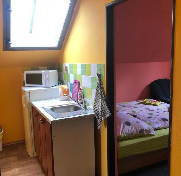 带2个卧室的公寓, Na Trojce