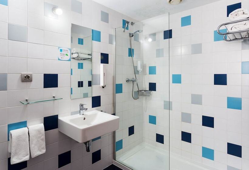 Номер Стандарт, B&b Hotel Granada
