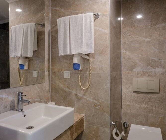 Семейный Номер, Fore Resort & Spa