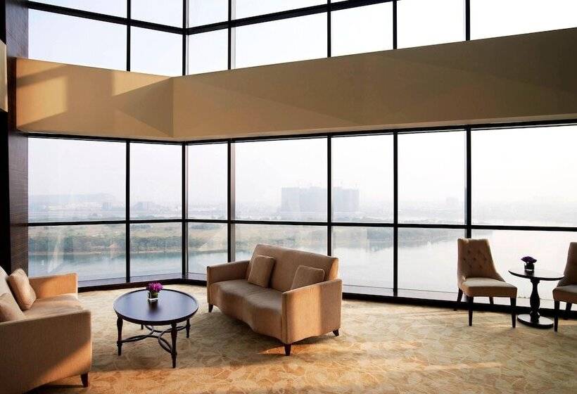 Люкс Клуб, Sheraton Shunde