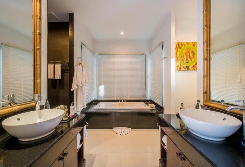 Вилла Deluxe 3 Спальни, The Bell Pool Villa Resort Phuket