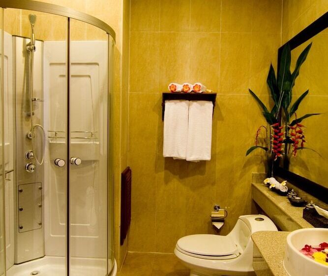 Номер Стандарт с Балконом, Kanok Buri Resort