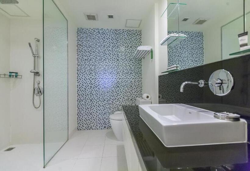 استودیو اجرایی, Oakwood Residence Sukhumvit 24