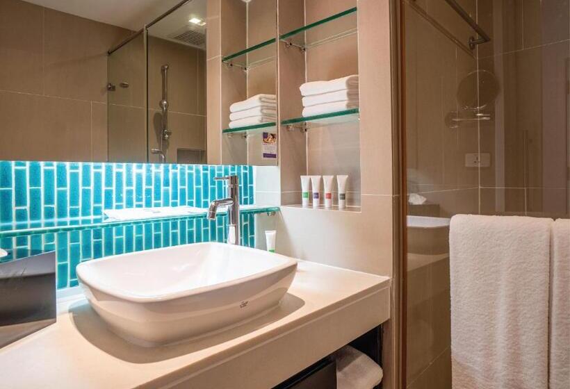 패밀리 스위트, Radisson Resort And Suites Phuket