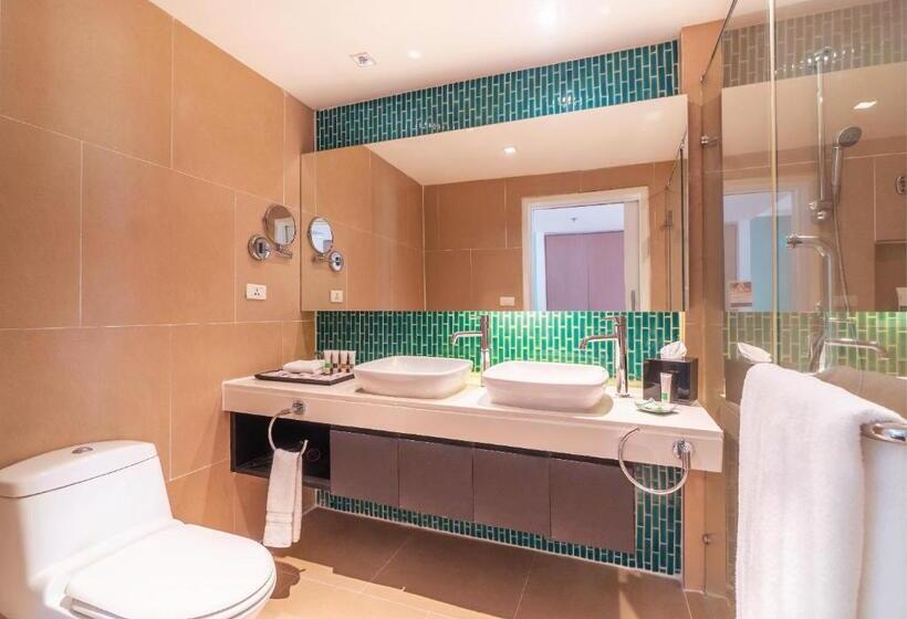 3 베드룸 프리미엄 스위트, Radisson Resort And Suites Phuket