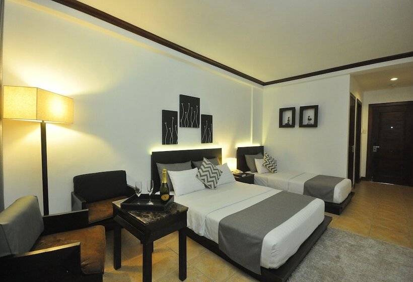 디럭스 룸, Boracay Ocean Club Beach Resort