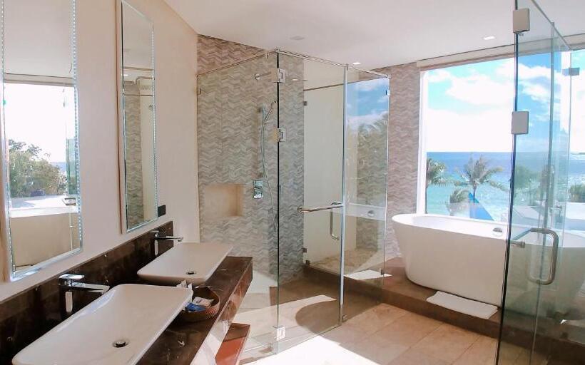 프레지덴셜 스위트, Boracay Ocean Club Beach Resort