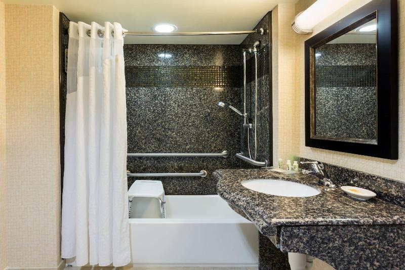 장애인을 위한 스위트, Holiday Inn Daytona Beach Lpga Boulevard, An Ihg