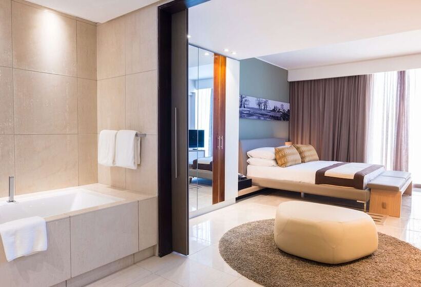 سوییت با چشم‌انداز دریا, Radisson Blu Hotel, Dakar Sea Plaza